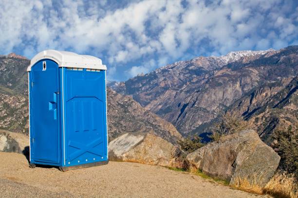 Best Standard Portable Toilet Rental  in West Milwaukee, WI